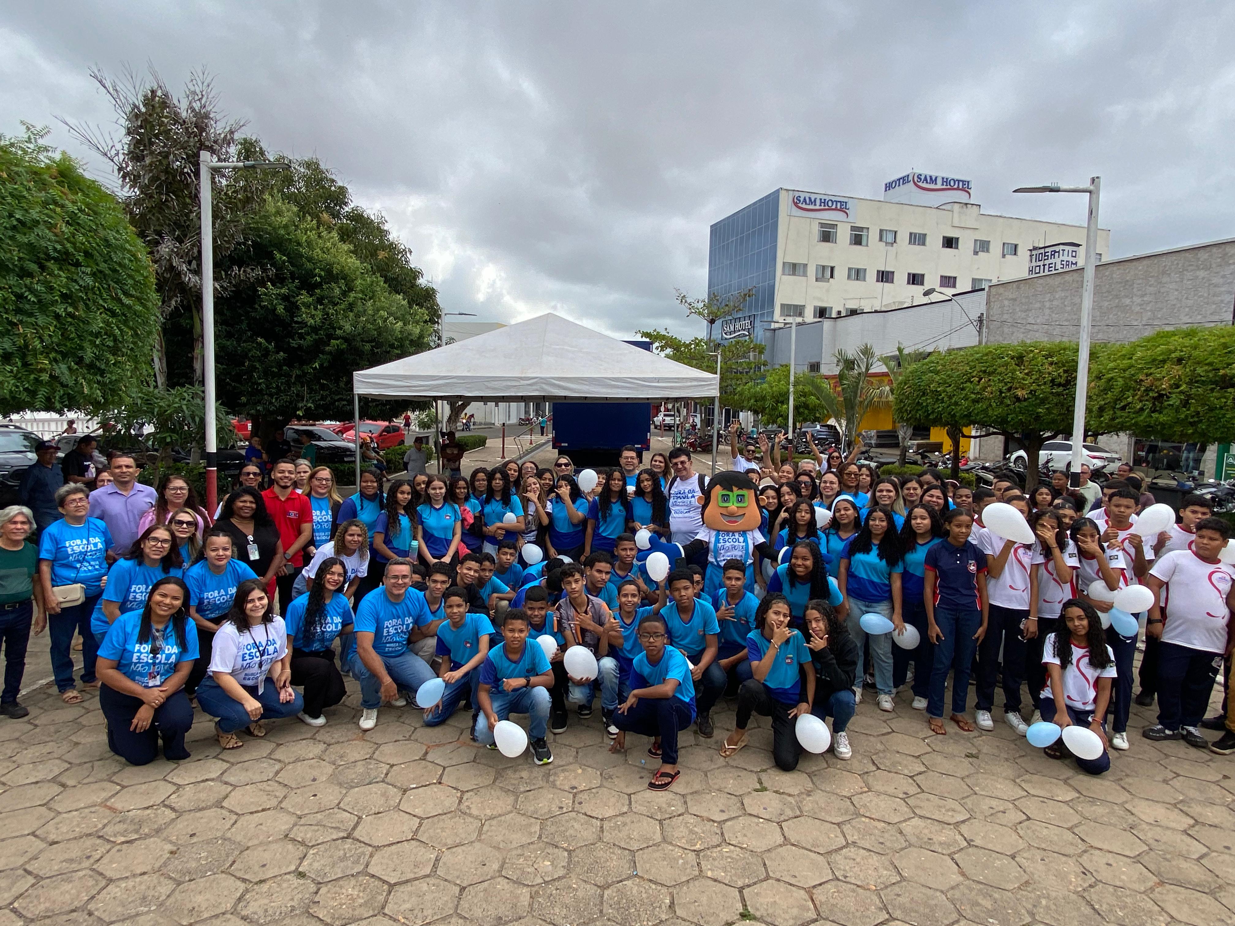 Dia D da Busca Ativa Escolar: equipe de Codó (MA) realiza a 1ª Panfletagem e Caminhada de Mobilização e Sensibilização